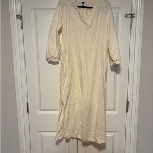 Old Navy Cream V-Neck Dress